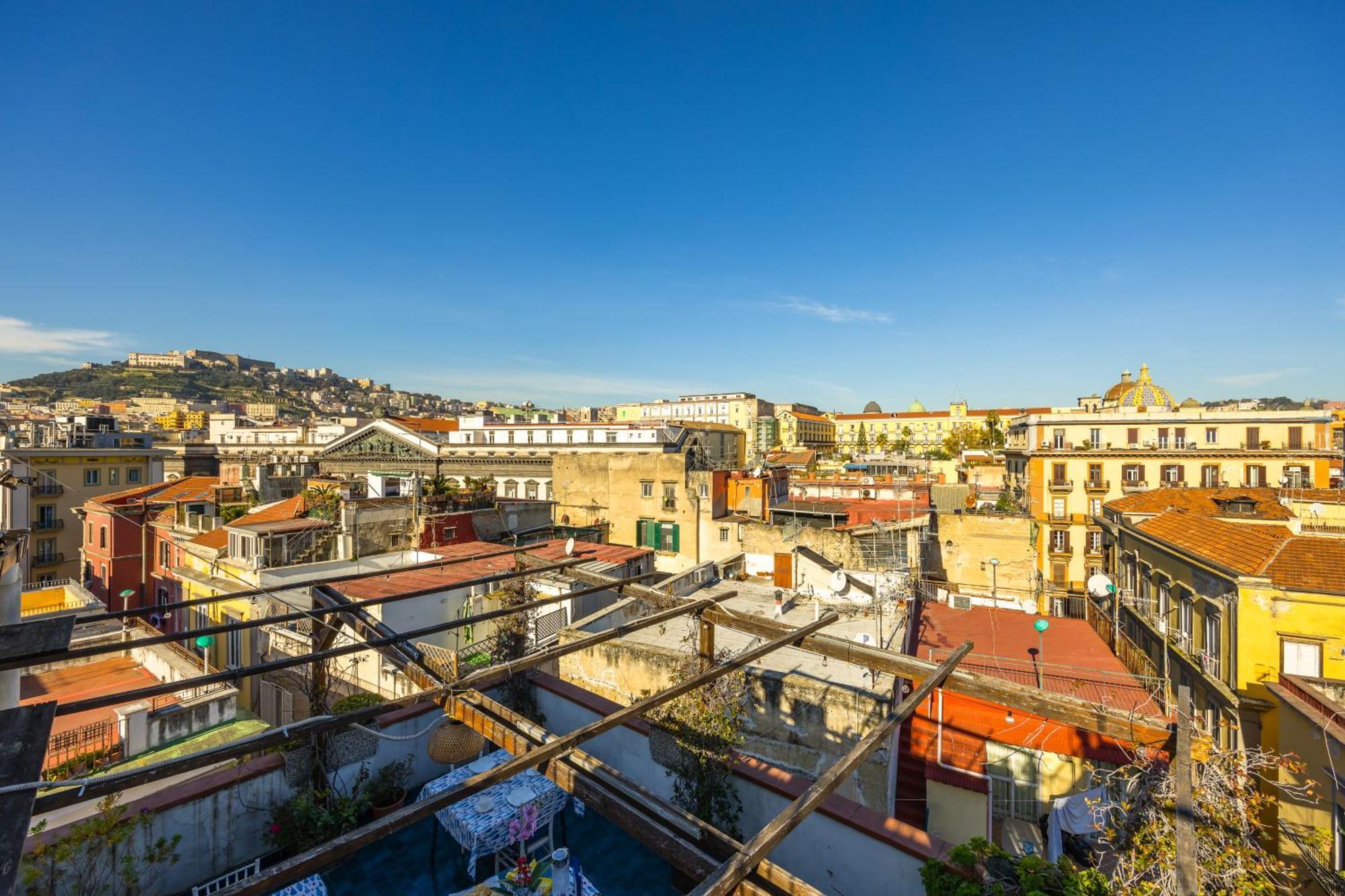 לינה וארוחת בוקר La Casa Di Bruno Napoli מראה חיצוני תמונה